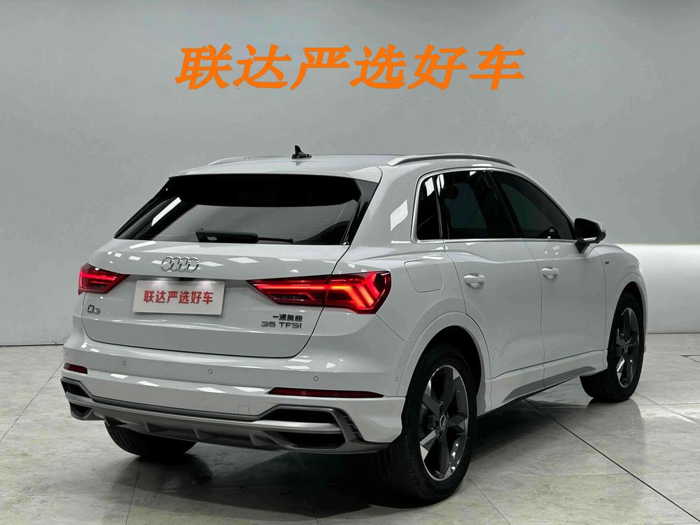 Audi Q3 2022 car image #6