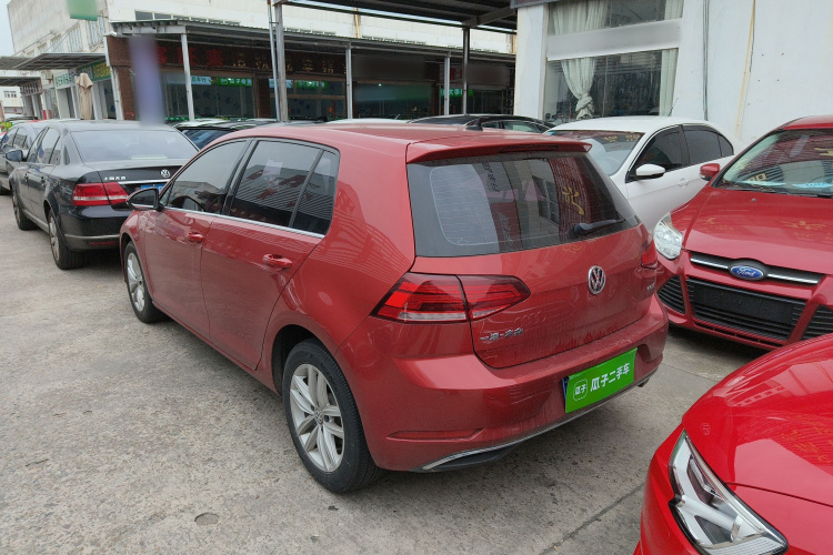 Volkswagen Golf 2018 car image #5