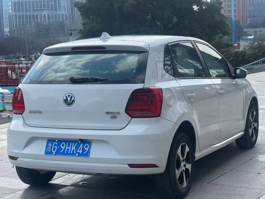 Volkswagen Polo 2016 car image #5
