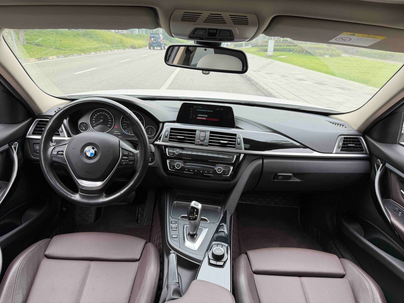 BMW 3 Series 2018 #10 BMW 3 Series 2018 car image #10
