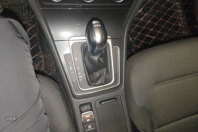 Volkswagen Golf 2018 immagine di auto #16