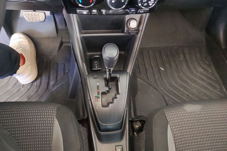 Toyota Vios 2023 imagen de coche #18