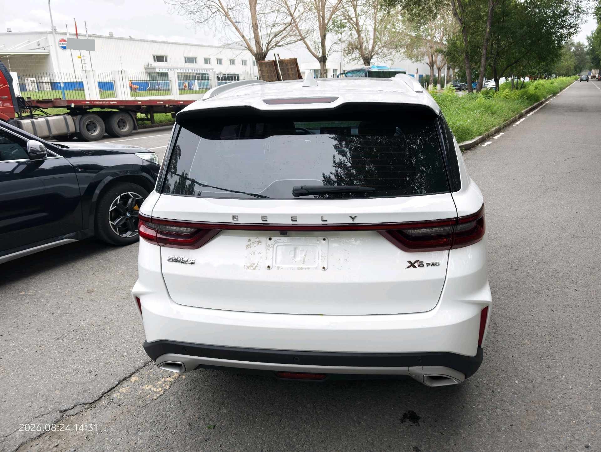 GEELY Vision X6 2022 car image #5
