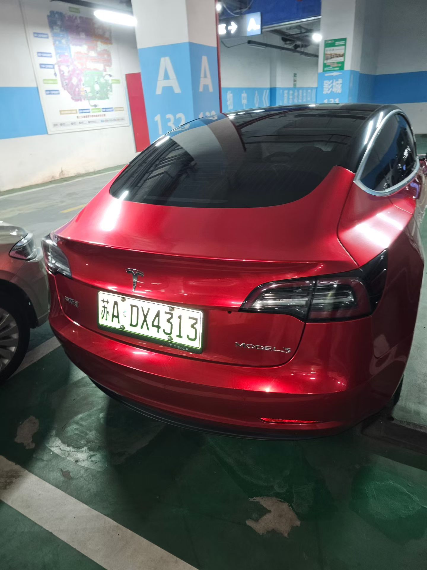 Tesla Model 3 2020 car image #2