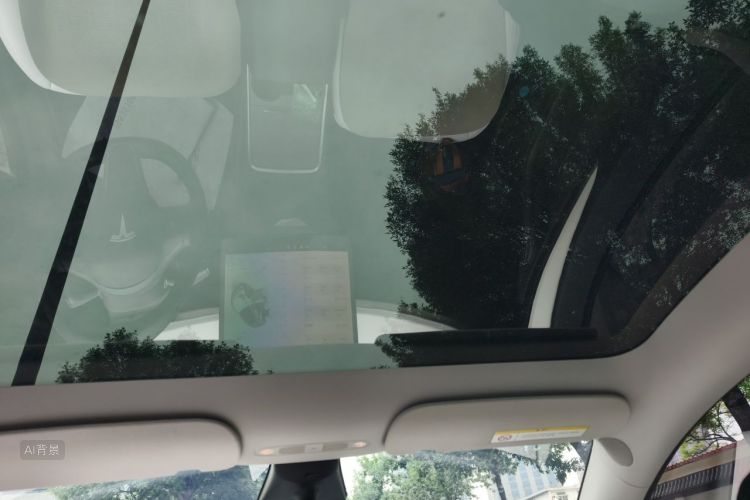 Tesla Model Y 2023 car image #20