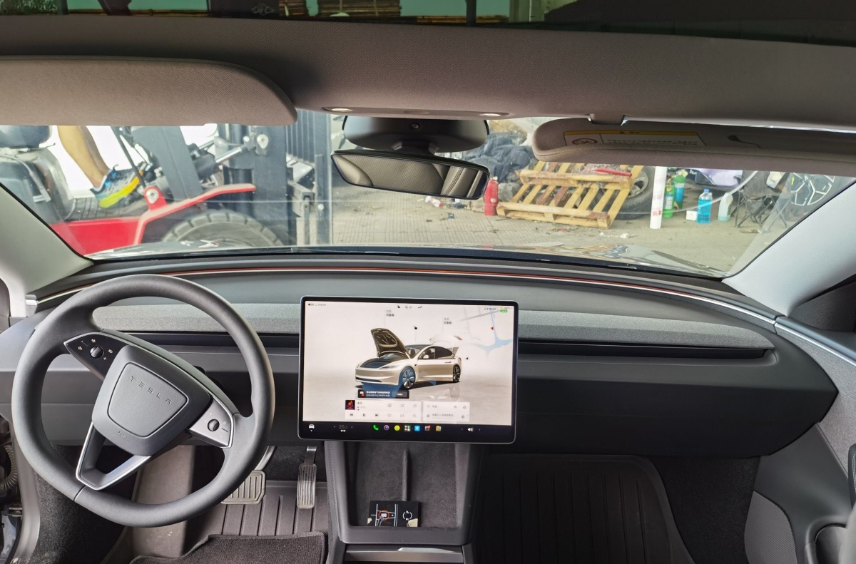 Tesla Model 3 2024 #8 Tesla Model 3 2024 car image #8
