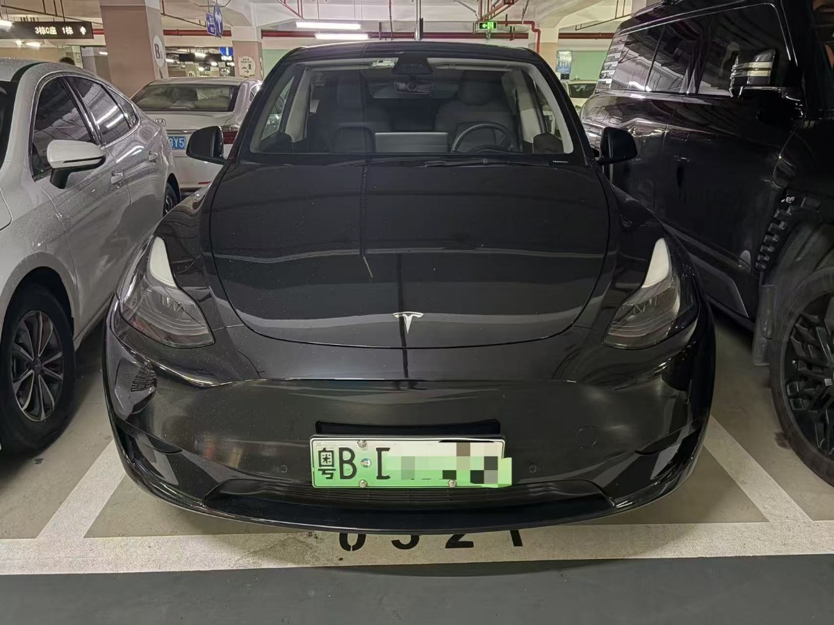 Tesla Model Y 2022 car image #2