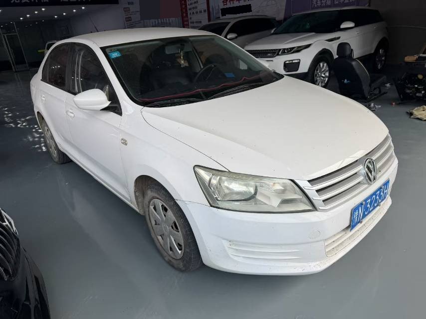 Volkswagen Santana 2017 car image #2