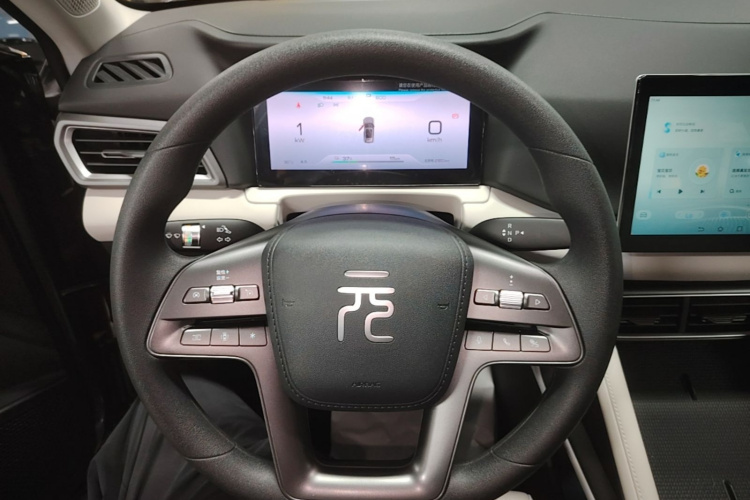 BYD YuanUP 2025 car image #11