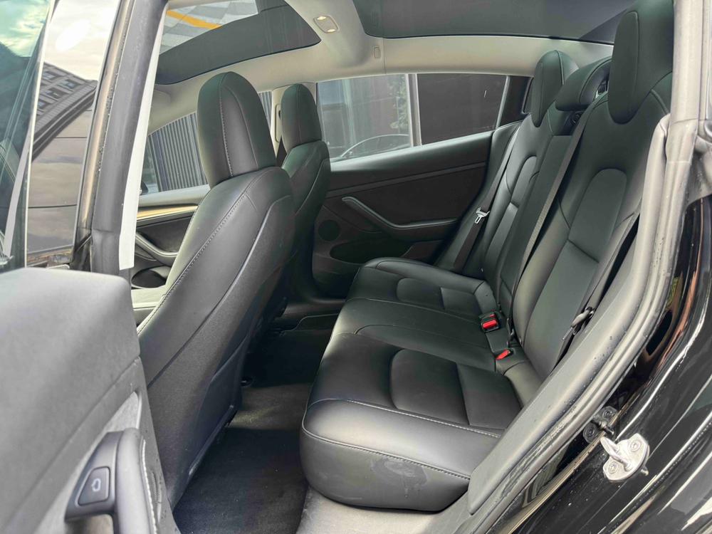 Tesla Model 3 2022 car image #9