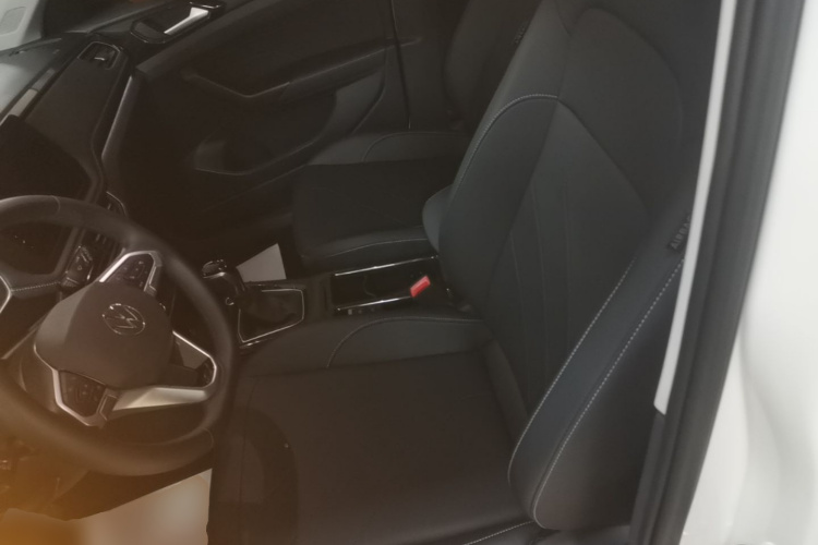 Volkswagen Tharu 2025 #15 Volkswagen Tharu 2025 immagine di auto #15