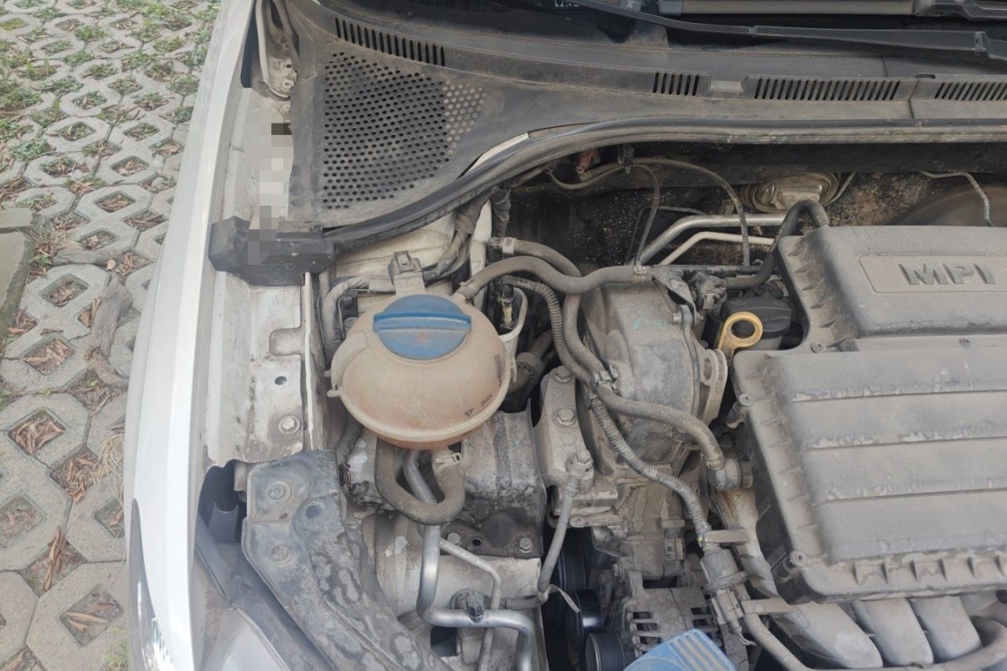 Volkswagen Santana 2015 car image #11