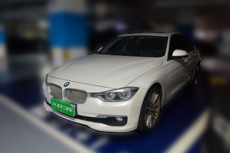 BMW 3 Series 2018 #2 BMW 3 Series 2018 car image #2