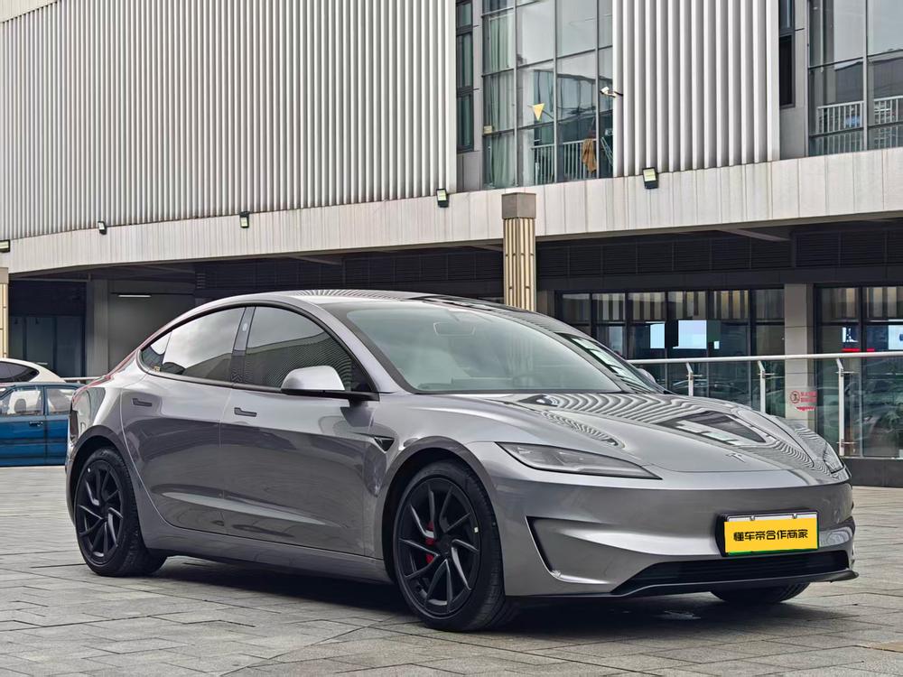 Tesla Model 3 2024 car image #3