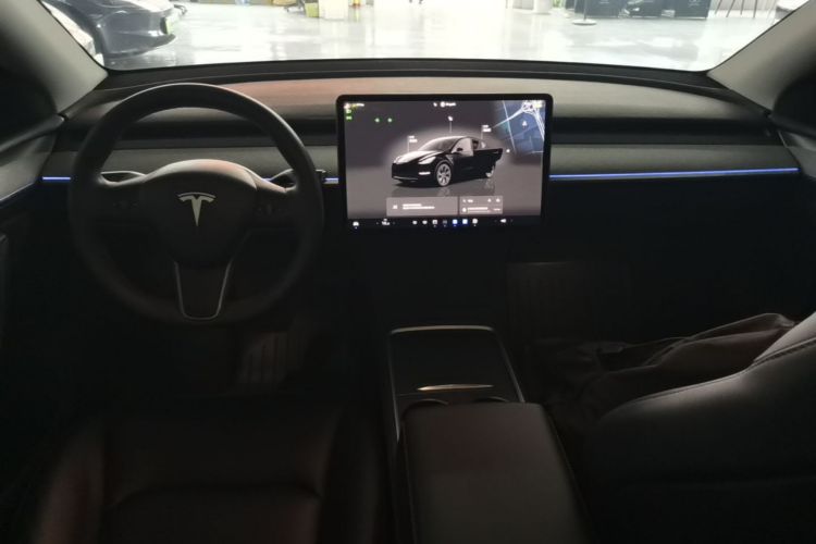 Tesla Model Y 2023 #10 Tesla Model Y 2023 immagine di auto #10