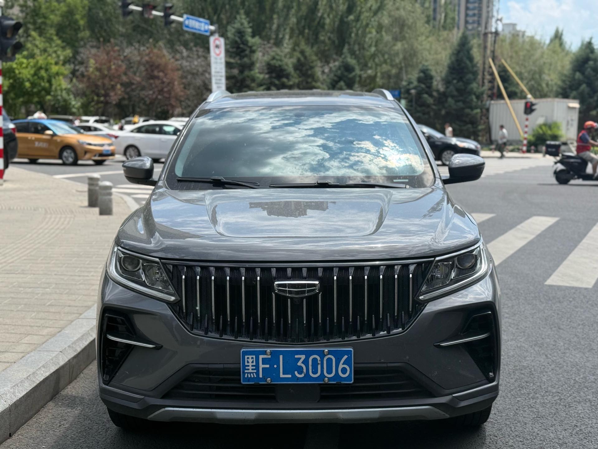 GEELY Vision X6 2022 car image #2
