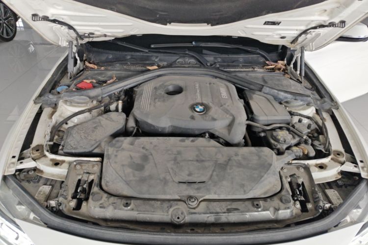 BMW 3 Series 2018 #20 BMW 3 Series 2018 car image #20