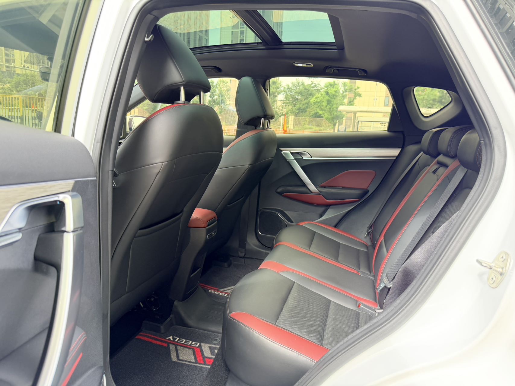 GEELY Coolray 2019 #7 GEELY Coolray 2019 car image #7