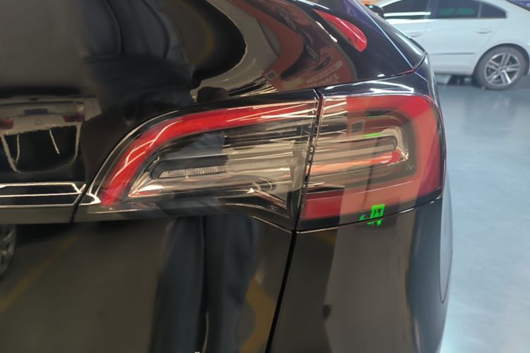 Tesla Model Y 2021 #8 Tesla Model Y 2021 car image #8