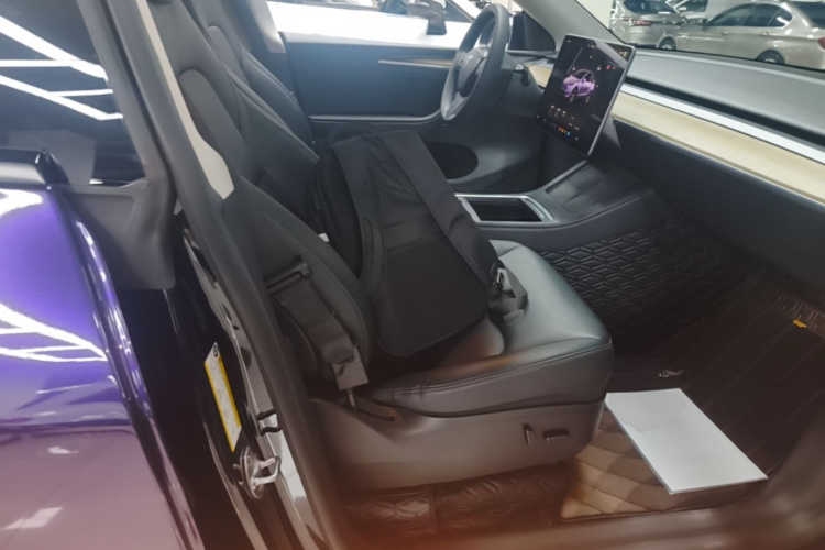 Tesla Model Y 2023 #24 Tesla Model Y 2023 car image #24