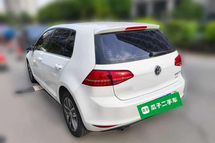 Volkswagen Golf 2015 car image #5