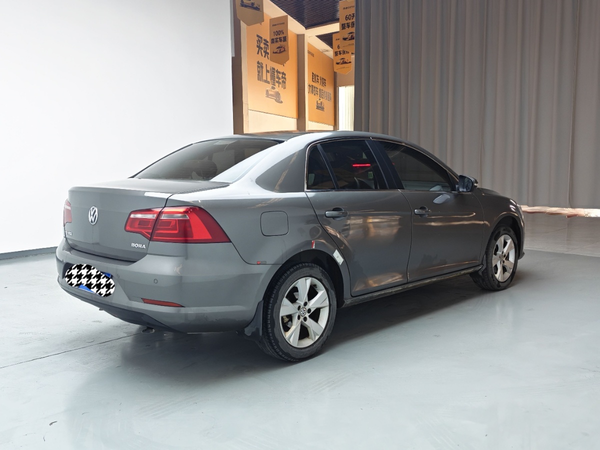 Volkswagen Bora 2015 car image #4