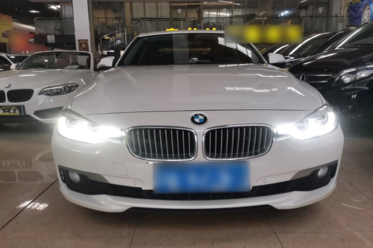 BMW 3 Series 2019 #3 BMW 3 Series 2019 car image #3