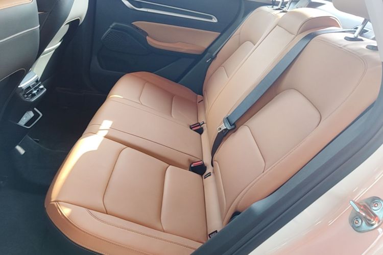 GEELY Emgrand 2024 car image #17