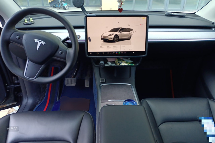Tesla Model Y 2024 car image #11