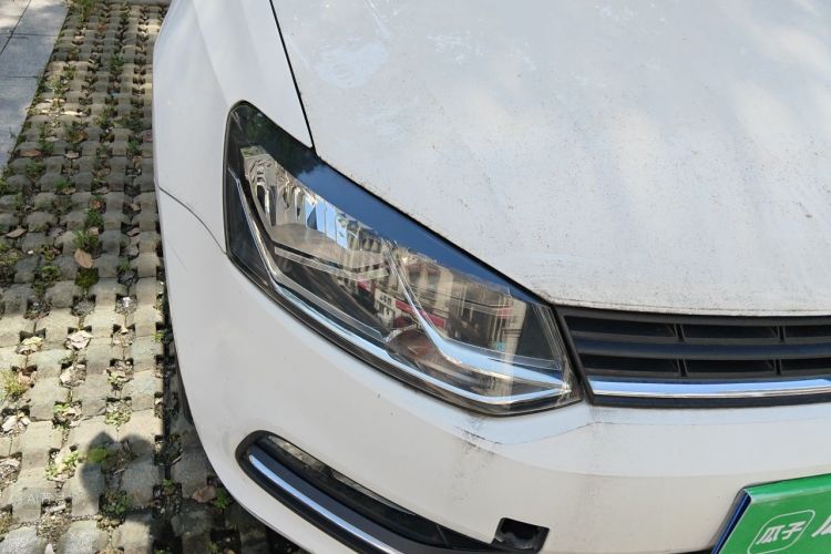 Volkswagen Polo 2017 car image #8