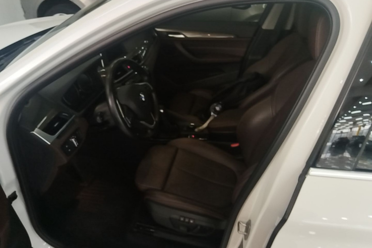 BMW X1 2019 #19 BMW X1 2019 car image #19