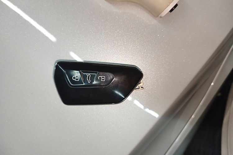 Volkswagen Golf 2022 immagine di auto #9