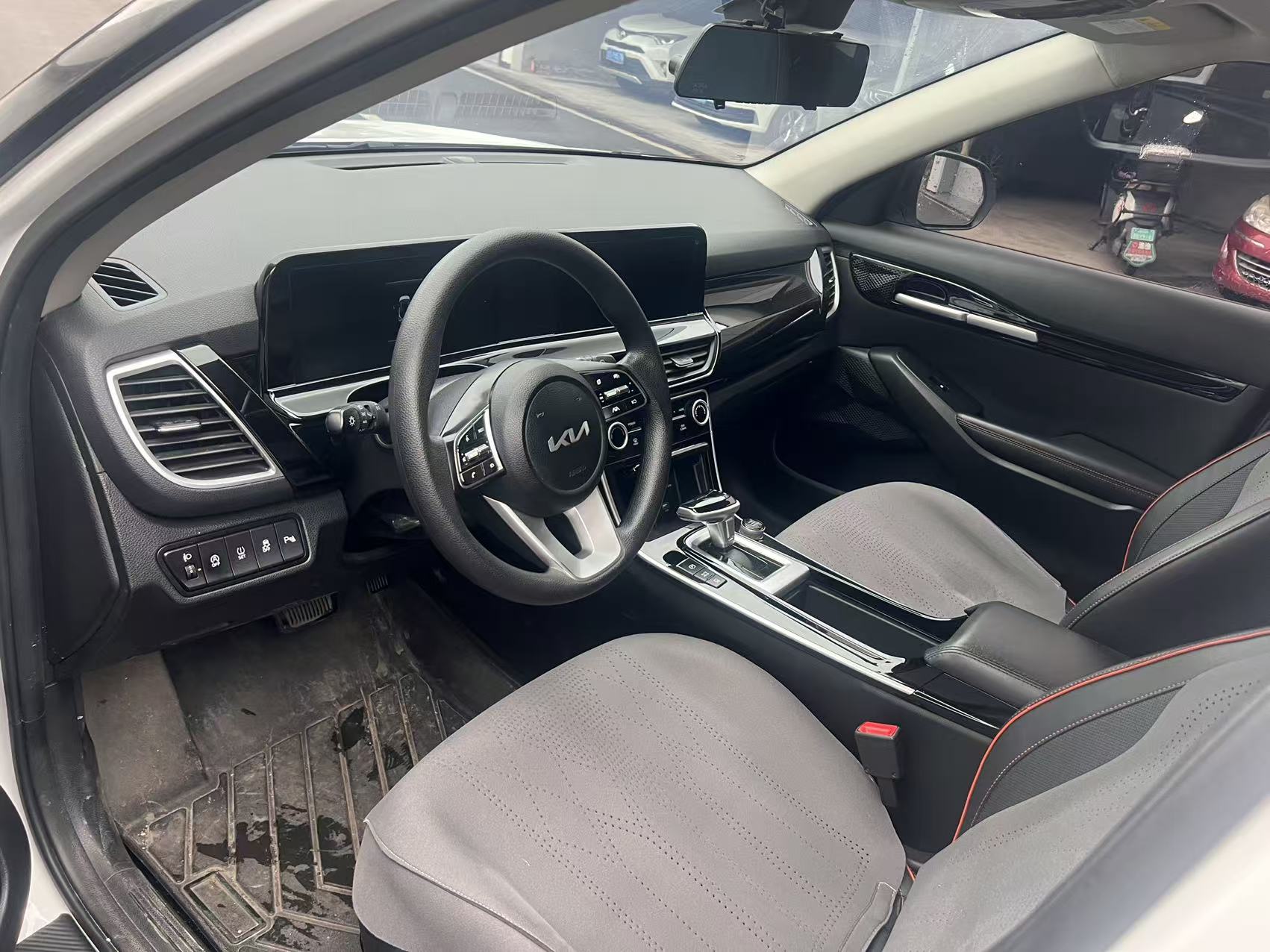 Kia Seltos 2023 car image #7