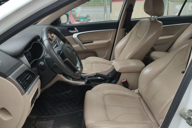 GEELY Emgrand 2017 car image #15