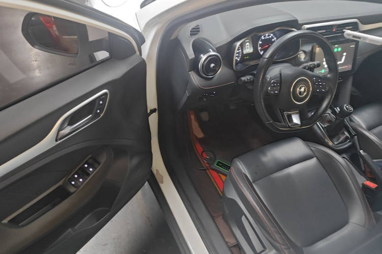 MG ZS 2023 car image #16