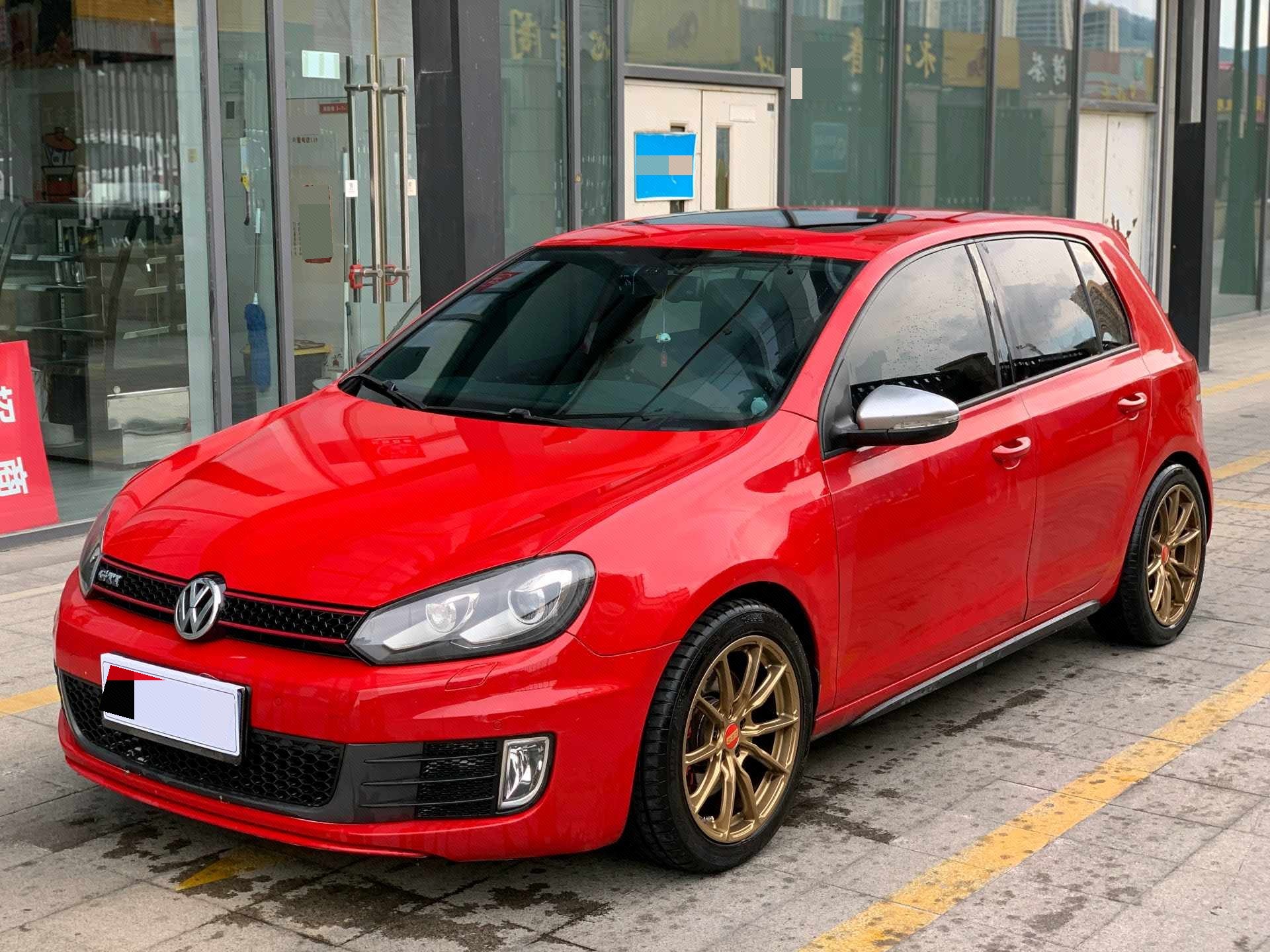 Volkswagen GolfGTI 2010 car image 