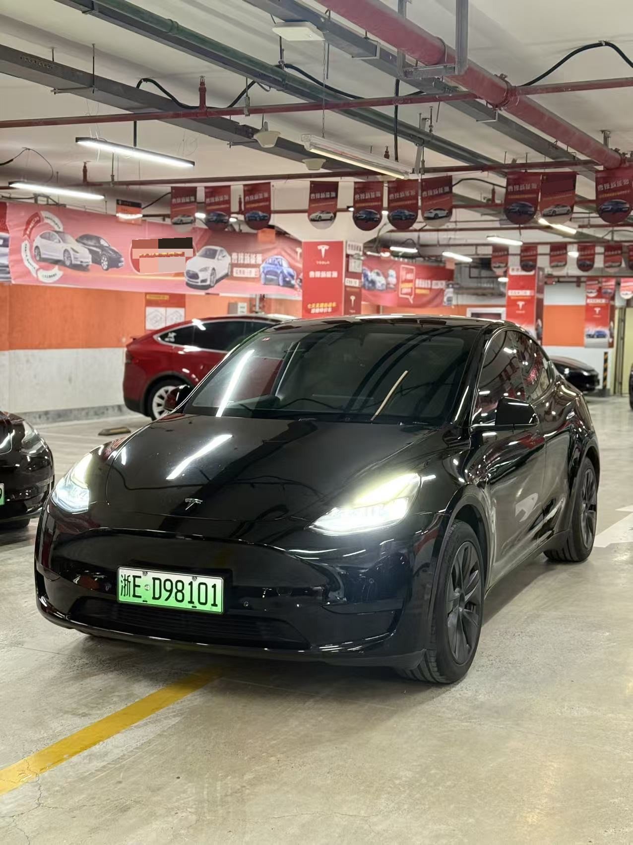 Tesla Model Y 2024 Tesla Model Y 2024 immagine di auto