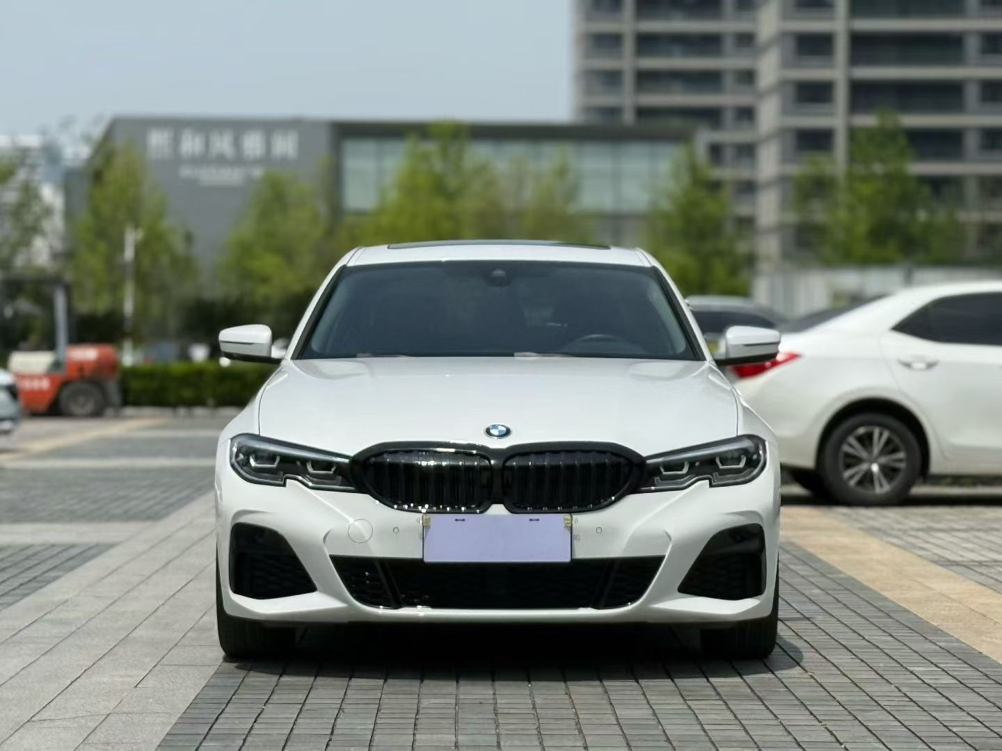 BMW 3 Series 2021 car image #2