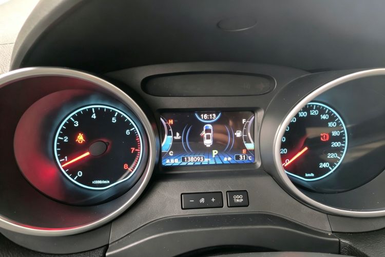 BYD Yuan 2018 car image #12