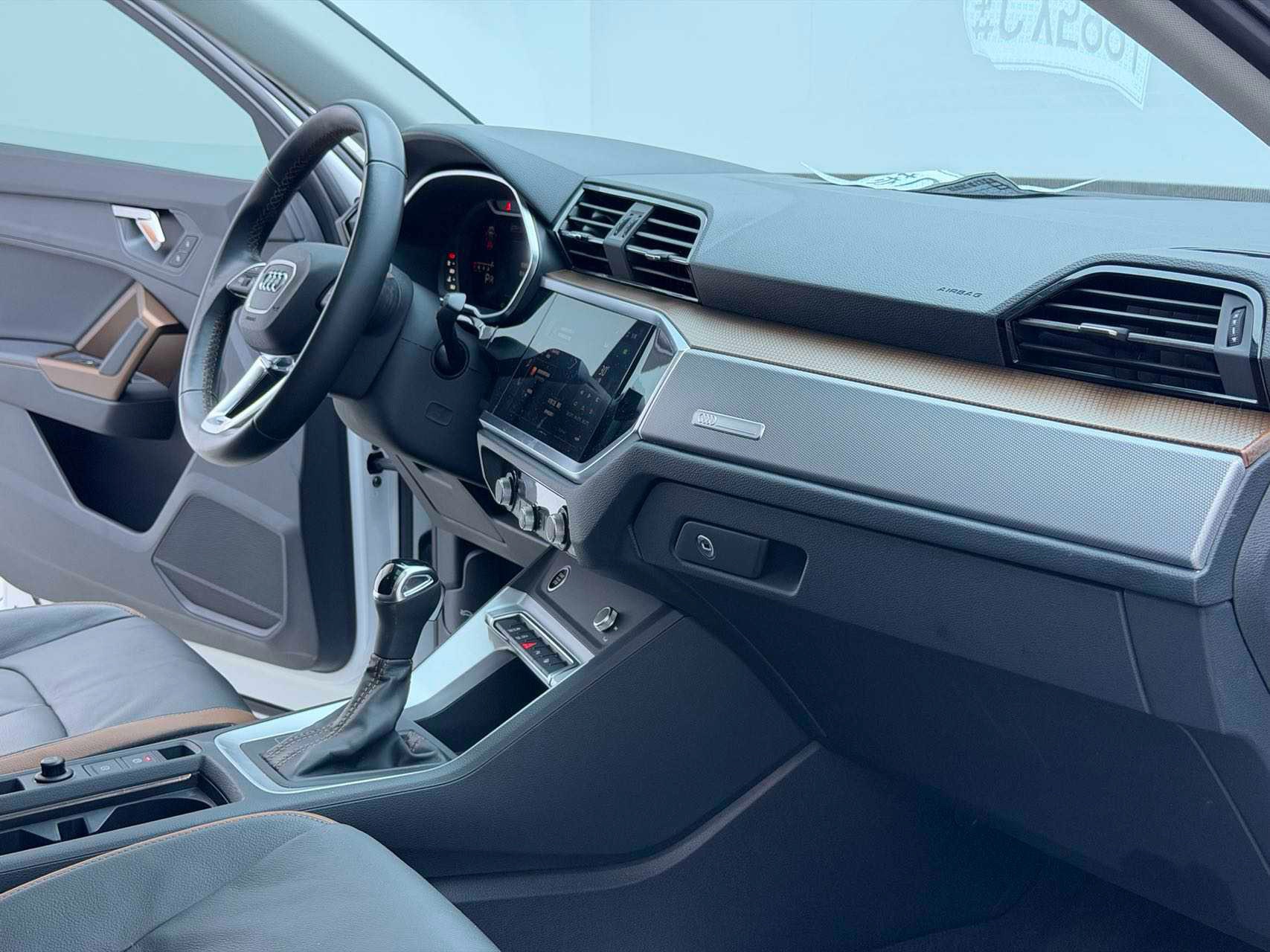 Audi Q3 2023 car image #14