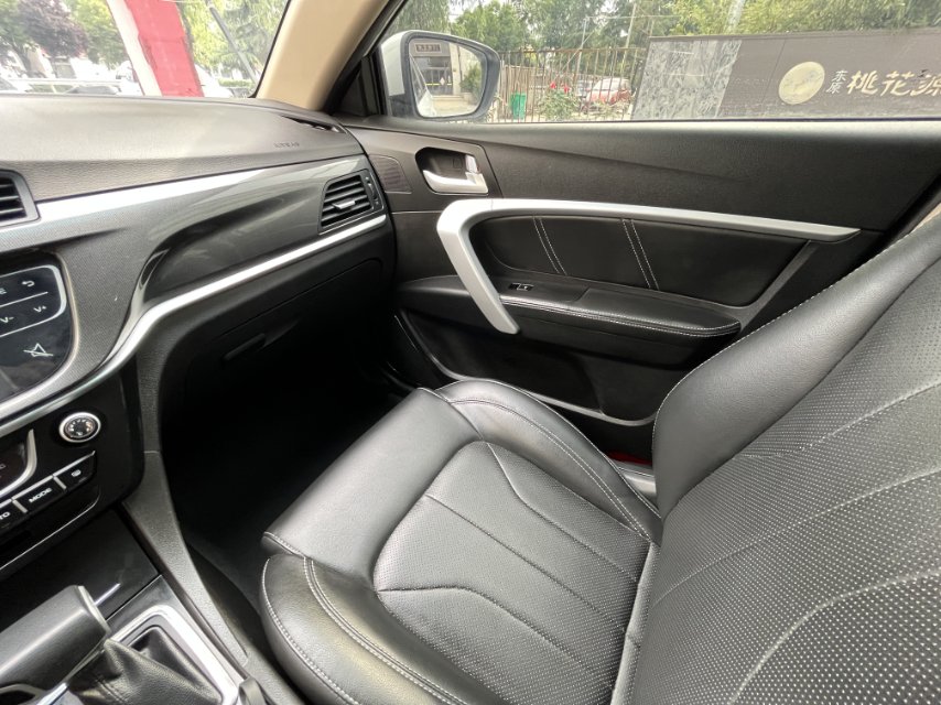 GEELY Emgrand 2017 car image #8