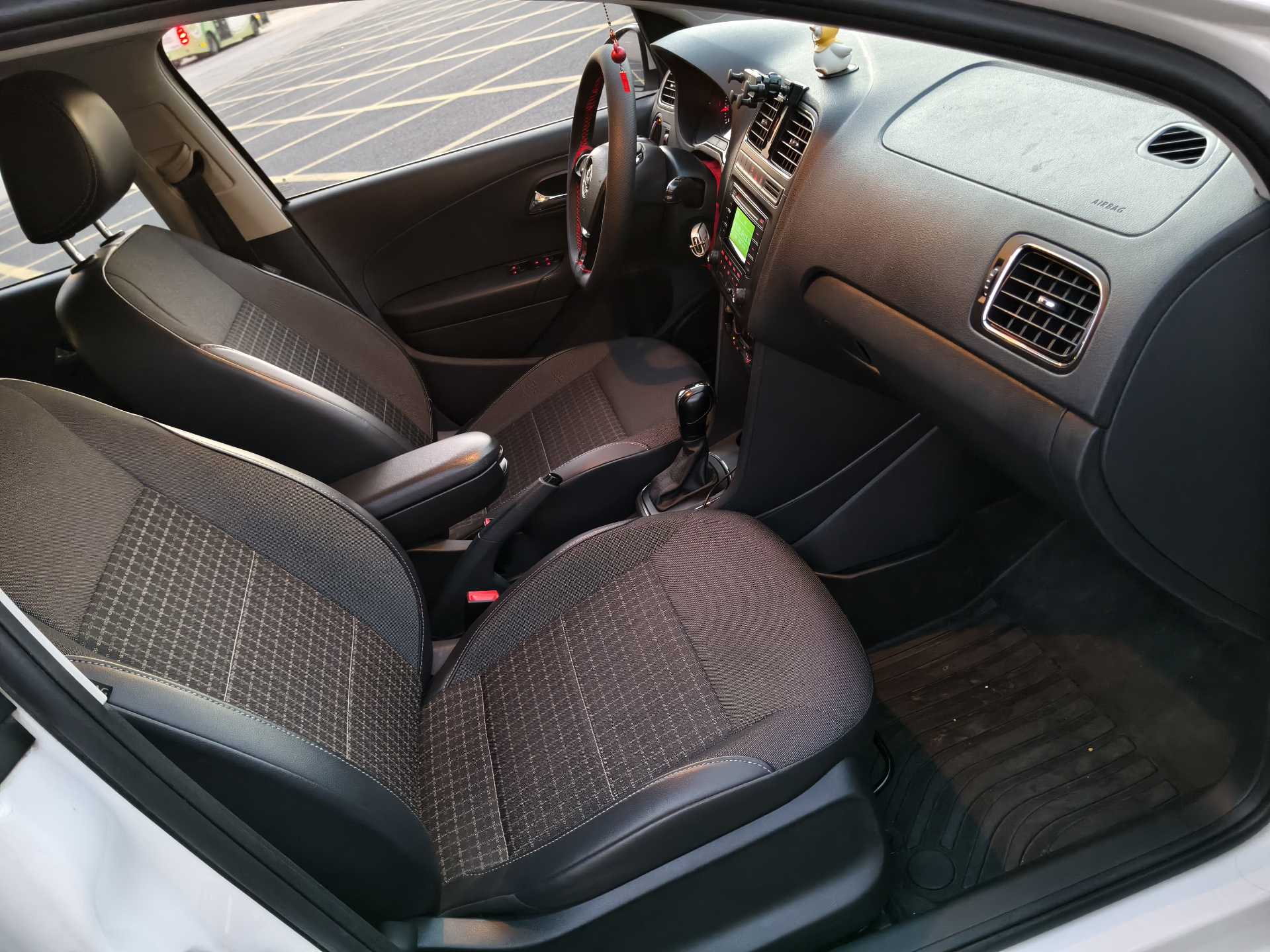 Volkswagen Polo 2015 #5 Volkswagen Polo 2015 car image #5