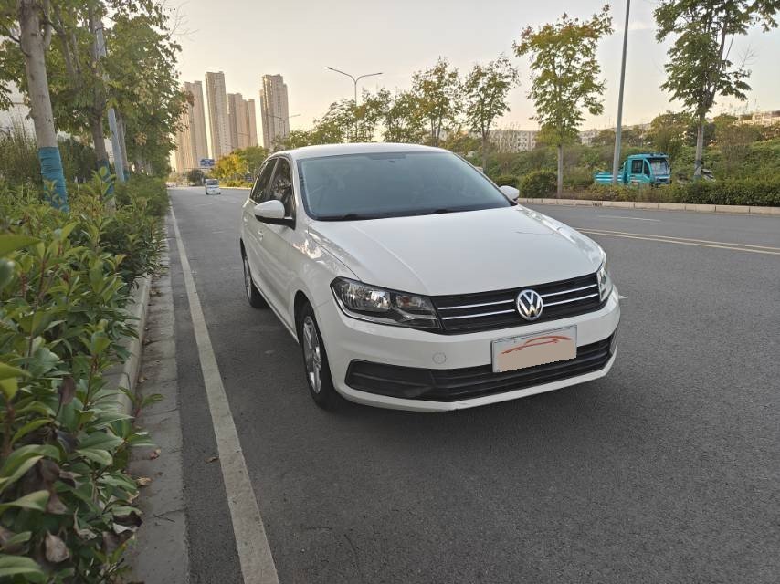 Volkswagen Santana 2016 car image #3
