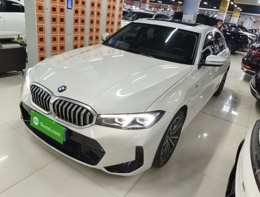 BMW 3 Series 2024 صورة سيارة 