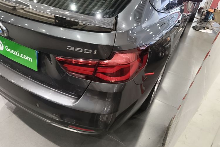 BMW 3 Series GT 2019 car image #8