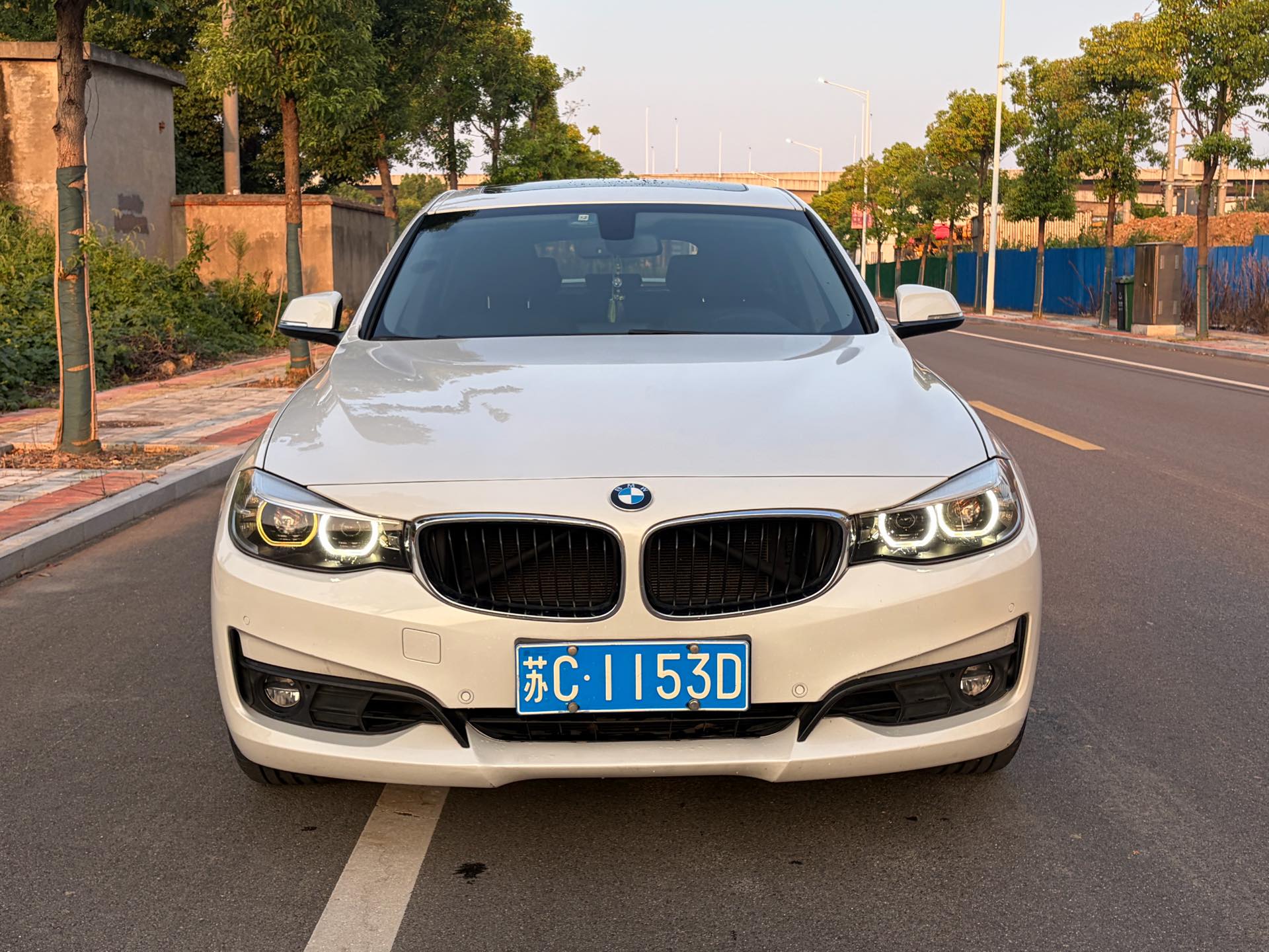 BMW 3 Series GT 2018 #2 BMW 3 Series GT 2018 car image #2
