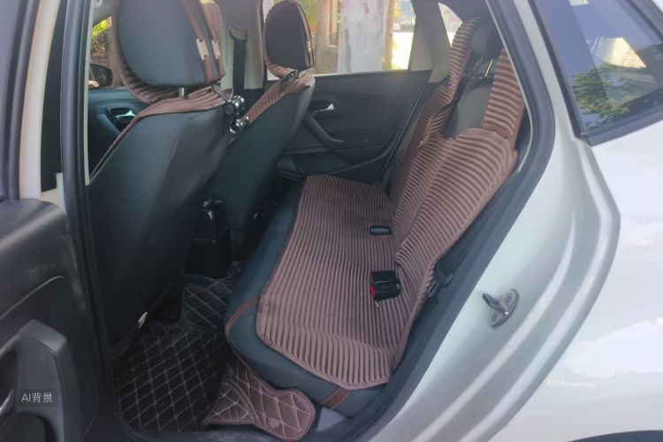 Volkswagen Polo 2016 car image #19