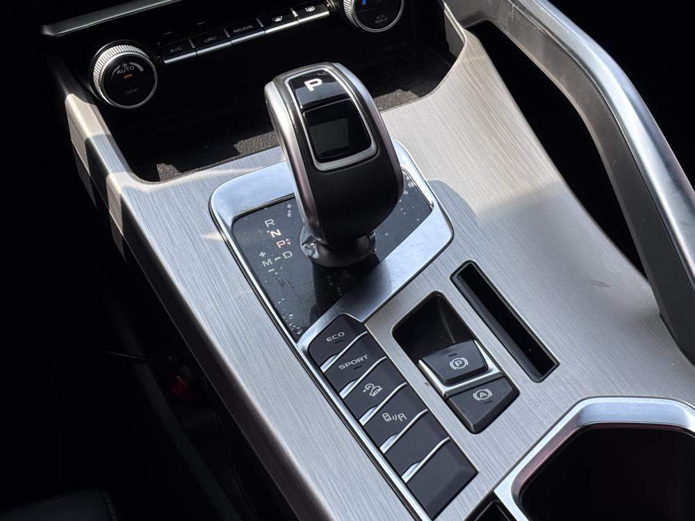 GEELY Coolray 2019 car image #17