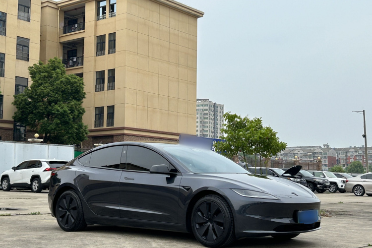 Tesla Model 3 2025 #4 Tesla Model 3 2025 car image #4