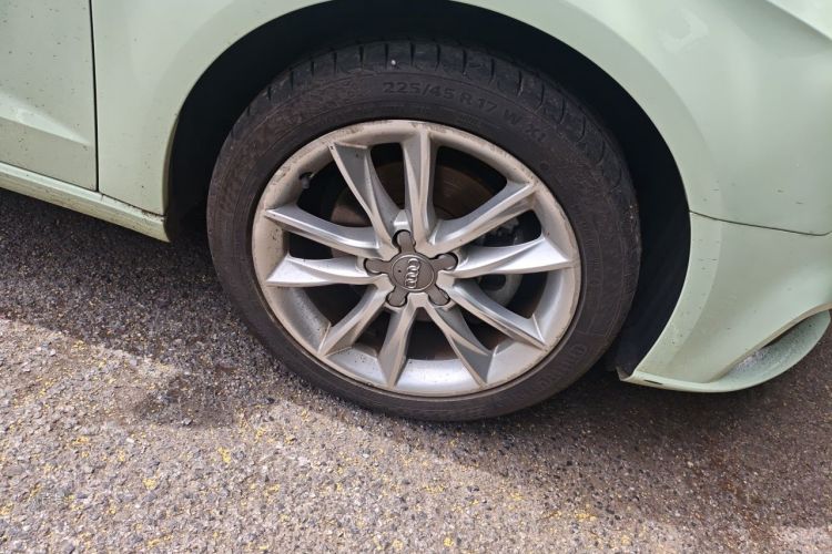 Audi A3 2018 car image #9